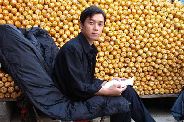 工业硅:基本面弱势格局 节前谨慎持仓