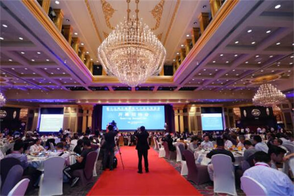 夏豪杰：意外冲击 国债巨震